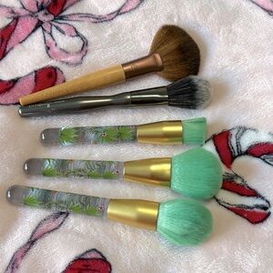 Set of 5 face brushes